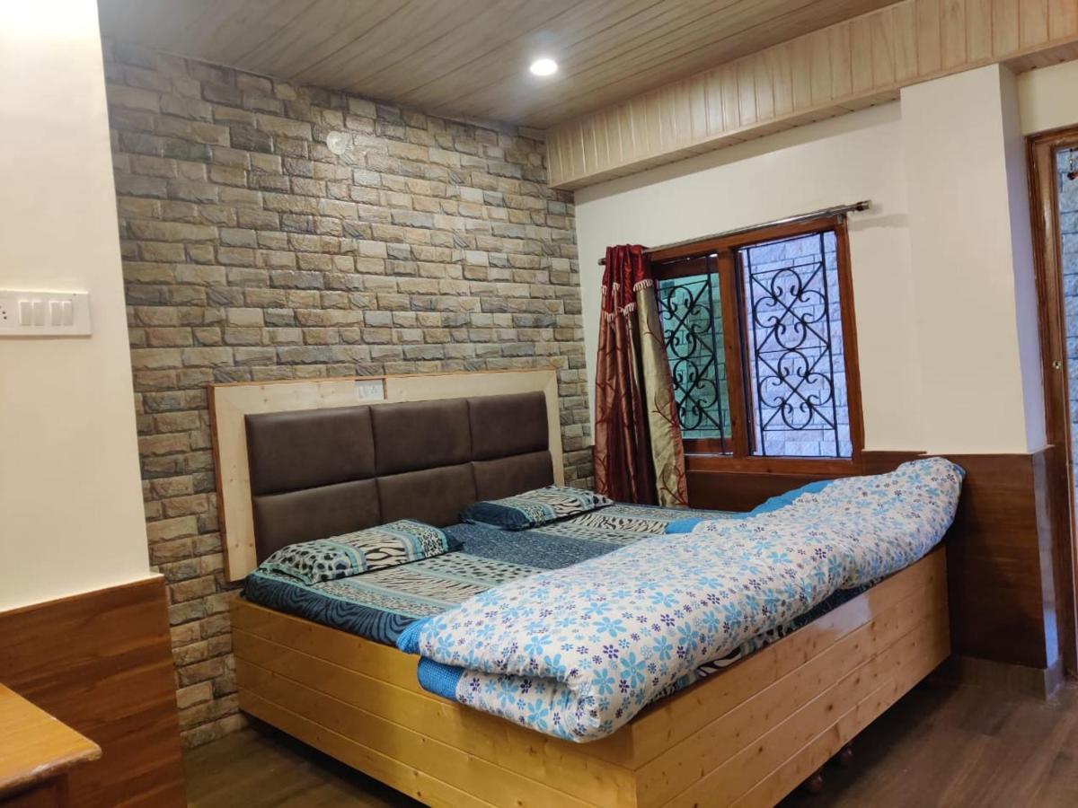 Mehdudia Guest House Shimla Bagian luar foto