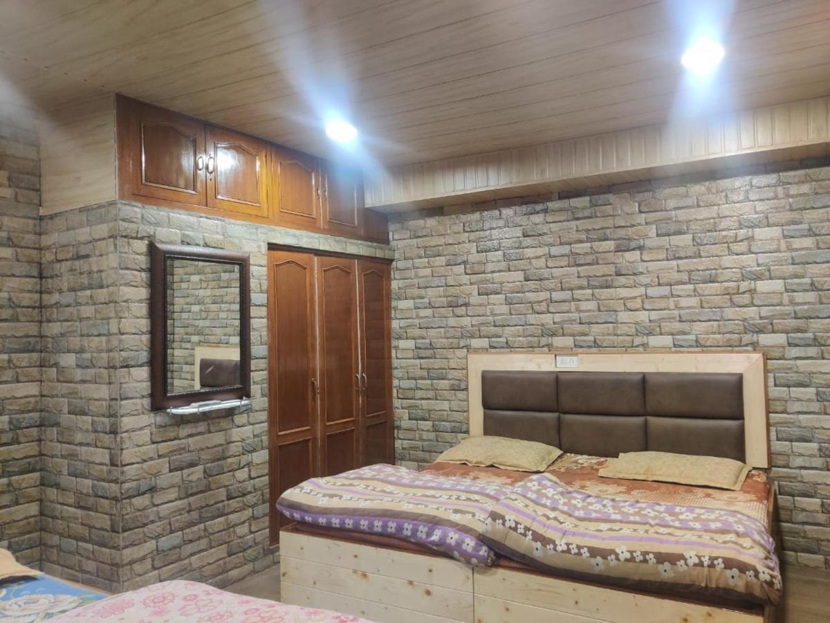 Mehdudia Guest House Shimla Bagian luar foto