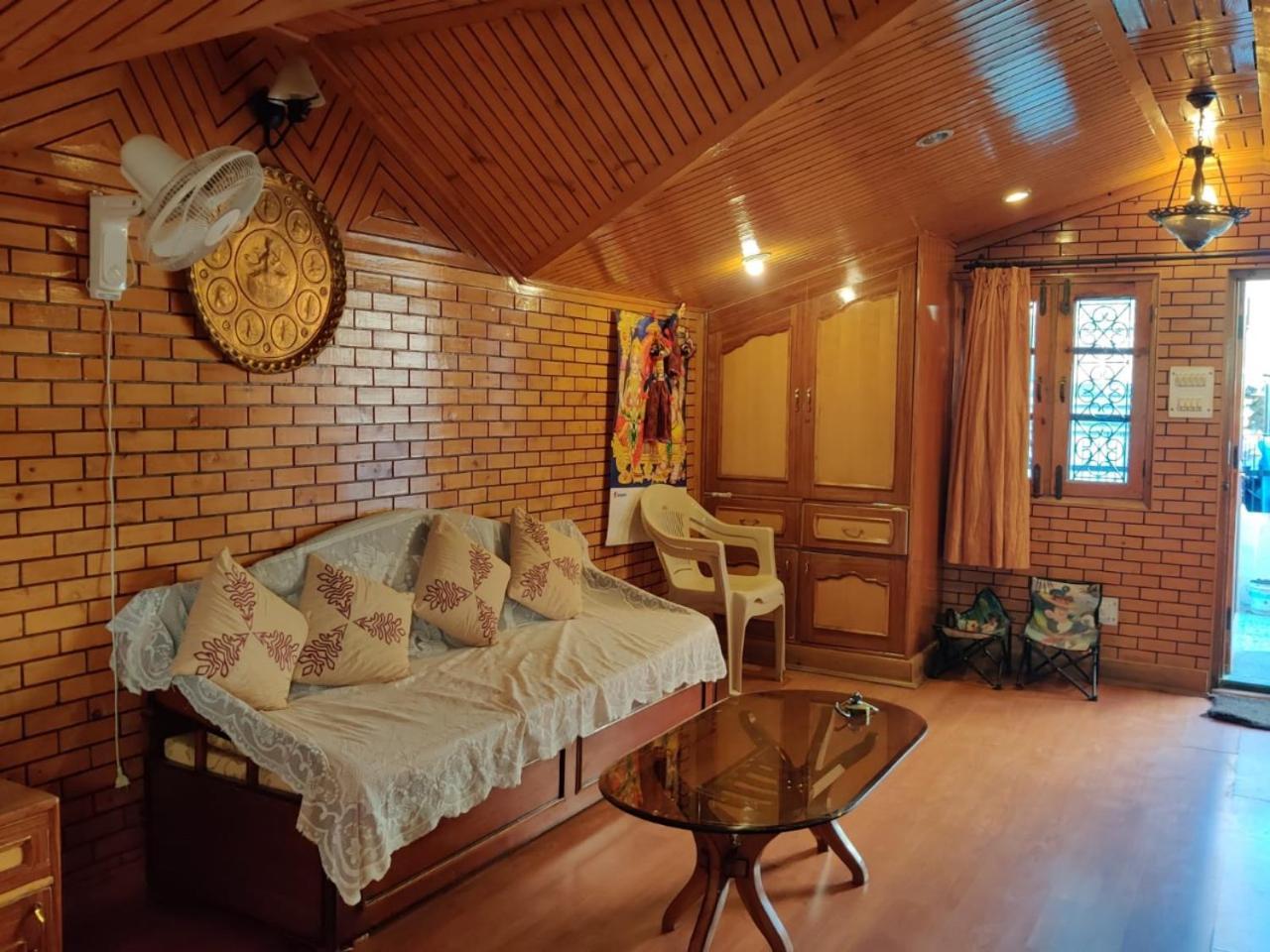 Mehdudia Guest House Shimla Bagian luar foto